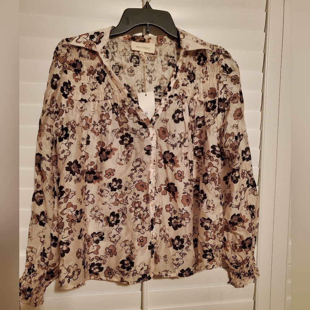 NWT Melloday Floral Blouse in Cream and Black